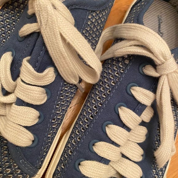 Universal Thread lace up sneakers very nice cute 9 - Picture 8 of 14